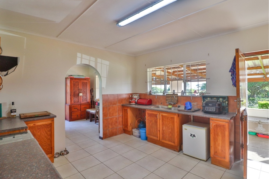 5 Bedroom Property for Sale in East London Rural Eastern Cape